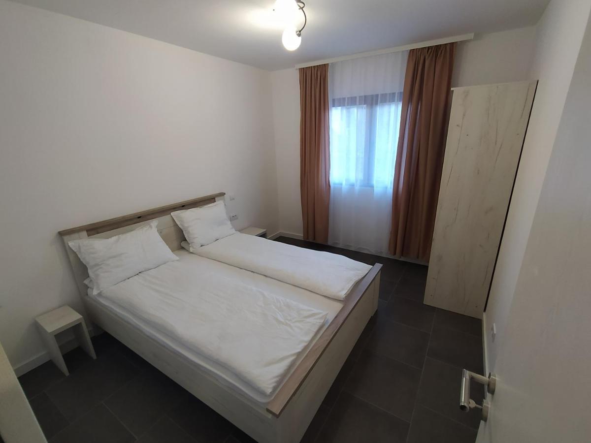 Bed and Breakfast Domacinstvo Kod Gere Crni Vrh Екстер'єр фото